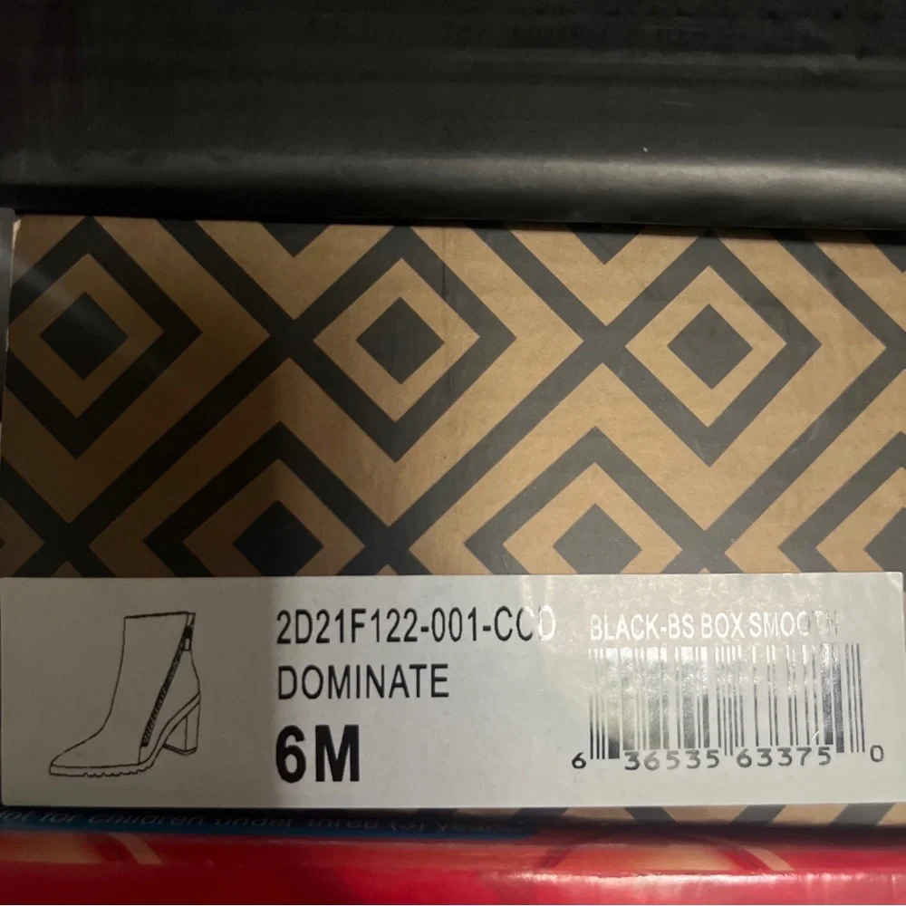 NIB Charles by Charles David Womens Dominate Pointed Toe Zip Ankle Black Boots - Picture 8 of 8